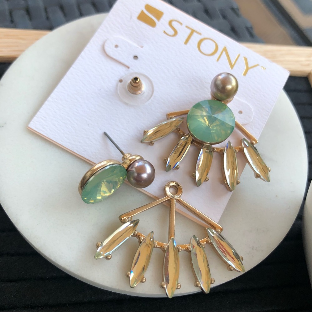 Beautiful Rhinestone Earrings - Picture 5 of 17